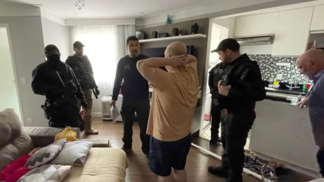 Hacker que ameaçou explodir o STF sendo preso