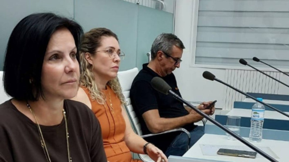 Participantes acompanham reunião da Comissão de Revitalização do Centro de Jundiaí na Câmara Municipal.