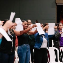 'Mães que Iluminam' 'Mães que Iluminam'