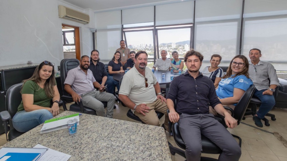 Reunião da Prefeitura de Jundiaí com equipe do Peama e parceiros do projeto de inclusão esportiva.