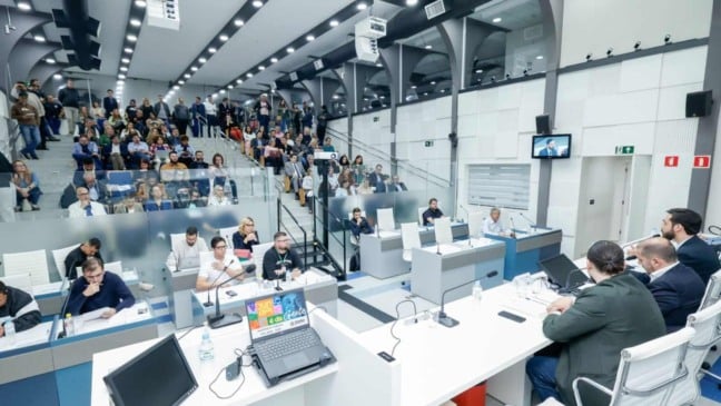 Audiência pública do PPA 2026–2029 em Jundiaí, com participação popular e apresentação de secretários municipais na Câmara.