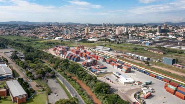 Terminal Intermodal de Jundiaí visto do alto, destaque logístico do Guia de Investimentos Jundiaí.