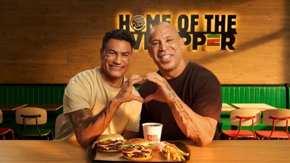 Popó e Wanderlei juntos em propaganda do Burger King, ironizando confusão no ringue