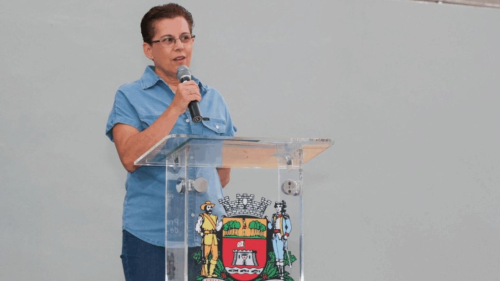 Secretária de Esporte e Lazer, Rita Orsi, discursa no auditório da Prefeitura de Jundiaí.