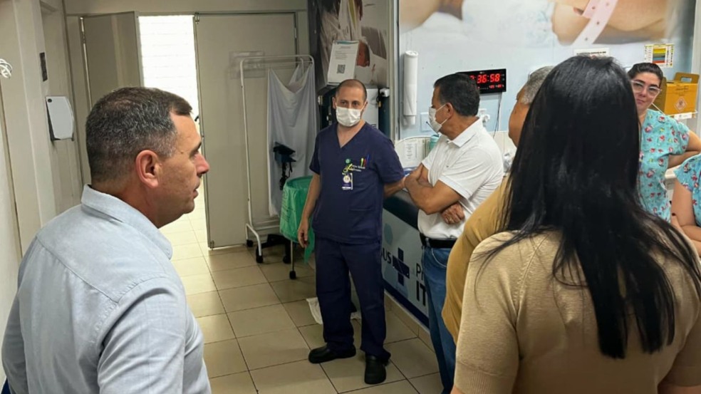 vereadores visitam hospital municipal de Itupeva