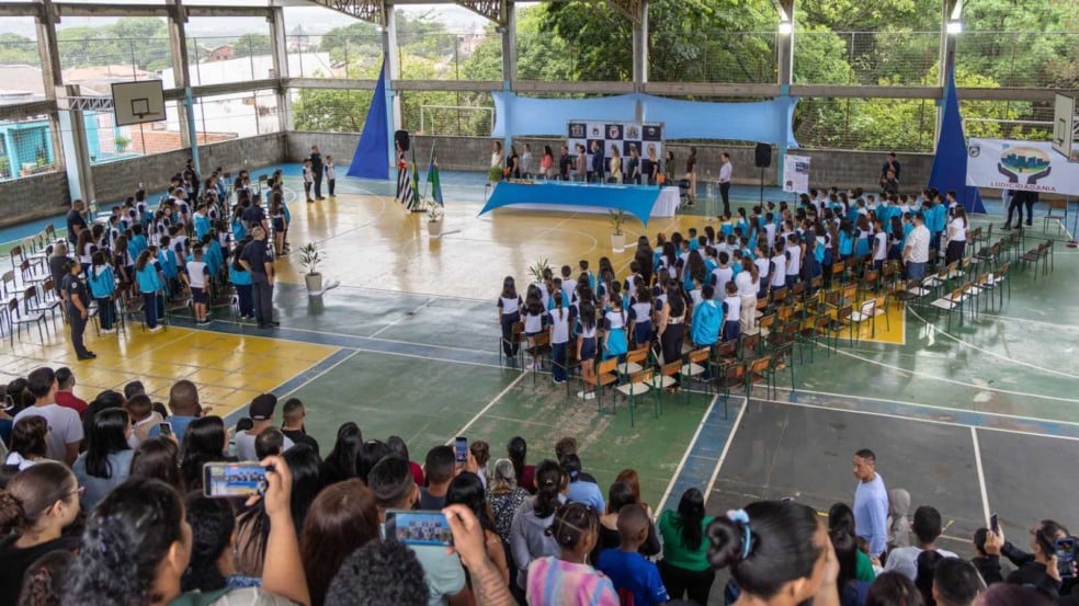 Alunos da Emeb Ivo de Bona Alunos da Emeb Ivo de Bona