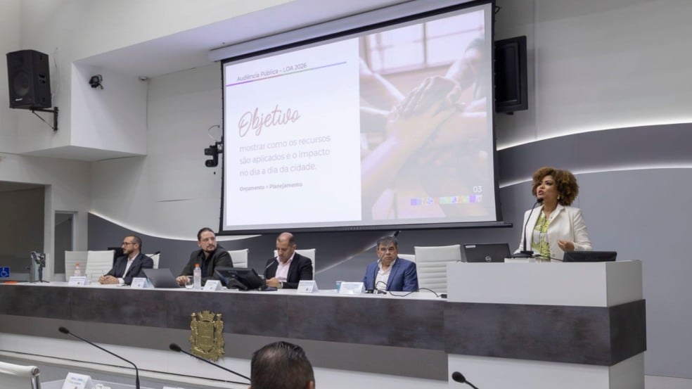 Audiência pública na Câmara Municipal Audiência pública na Câmara Municipal