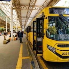 ônibus no Terminal Central em Jundiaí