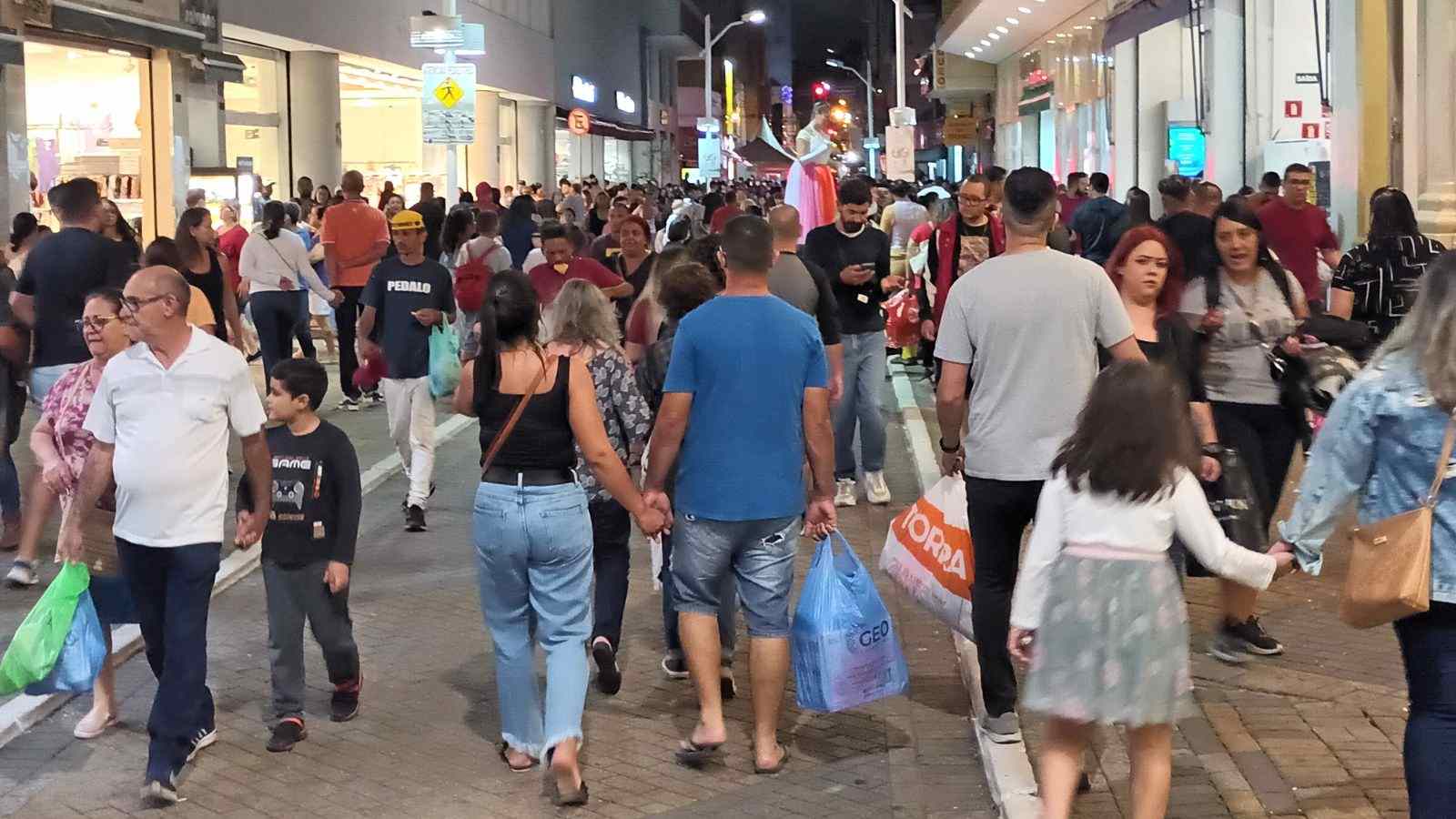 Centro de Jundiaí à noite
