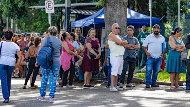 Fila para inscrição