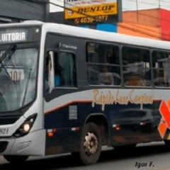 &Ocirc;nibus da R&aacute;pido Luxo Campinas da linha 415 via Jardim Vit&oacute;ria circulando em via urbana de Campo Limpo Paulista.