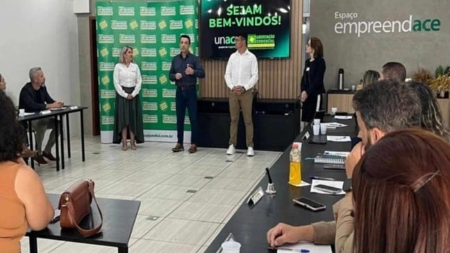 Reunião do Unace na ACE Jundiaí reúne empresários em encontro de networking e geração de negócios, com apresentação dos representantes da entidade.