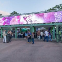 Entrada do Parque da Uva com visitantes na 41&ordf; Festa da Uva e 12&ordf; Expo Vinhos de Jundia&iacute;.