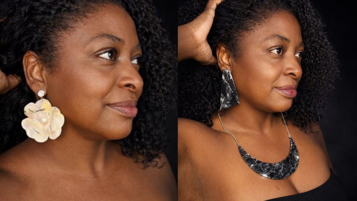 Acessórios feitos com plástico reciclado por Ana Lúcia de Jesus Lima.