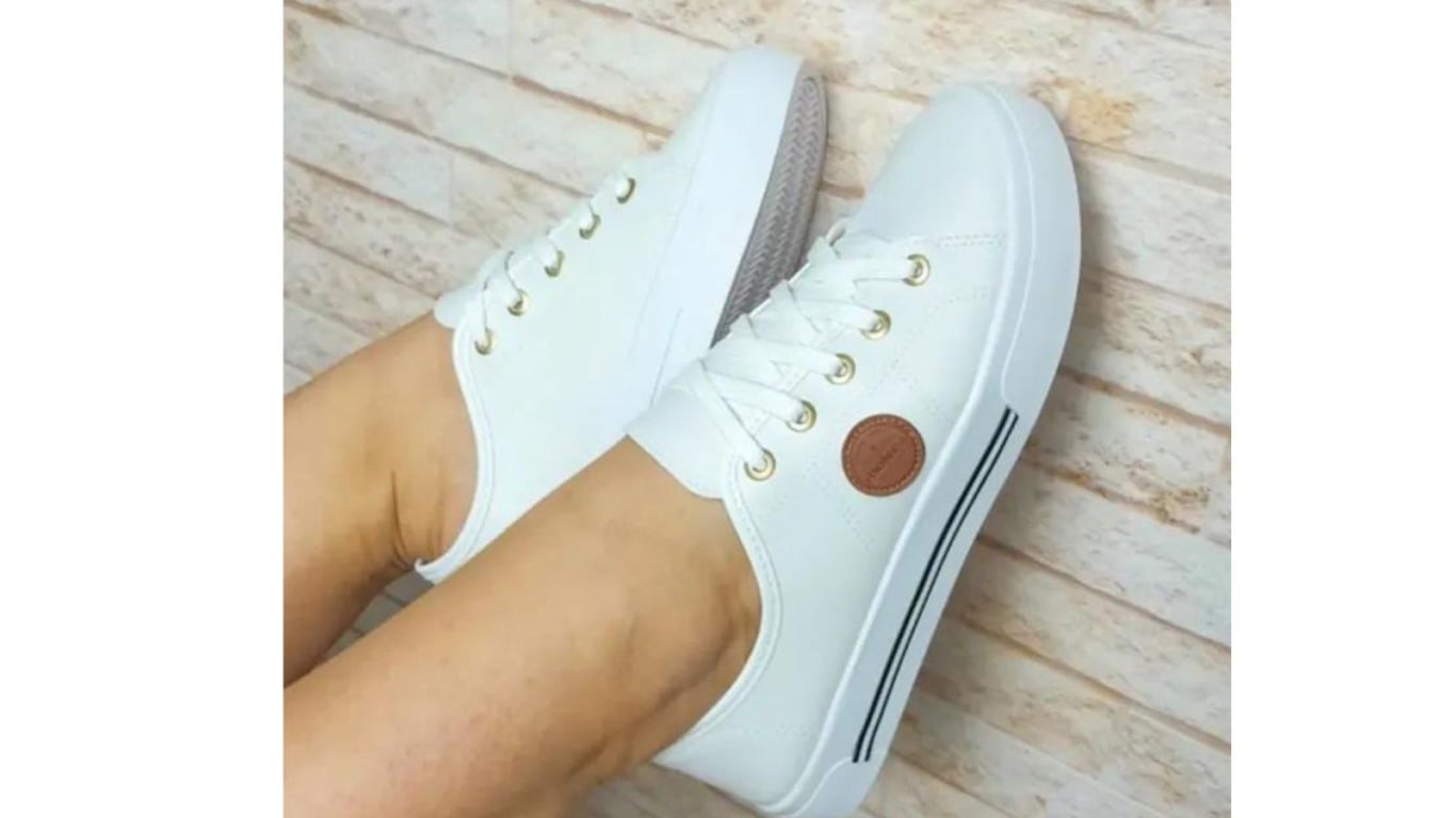 Saldão de calçados oferece modelos com preços especiais