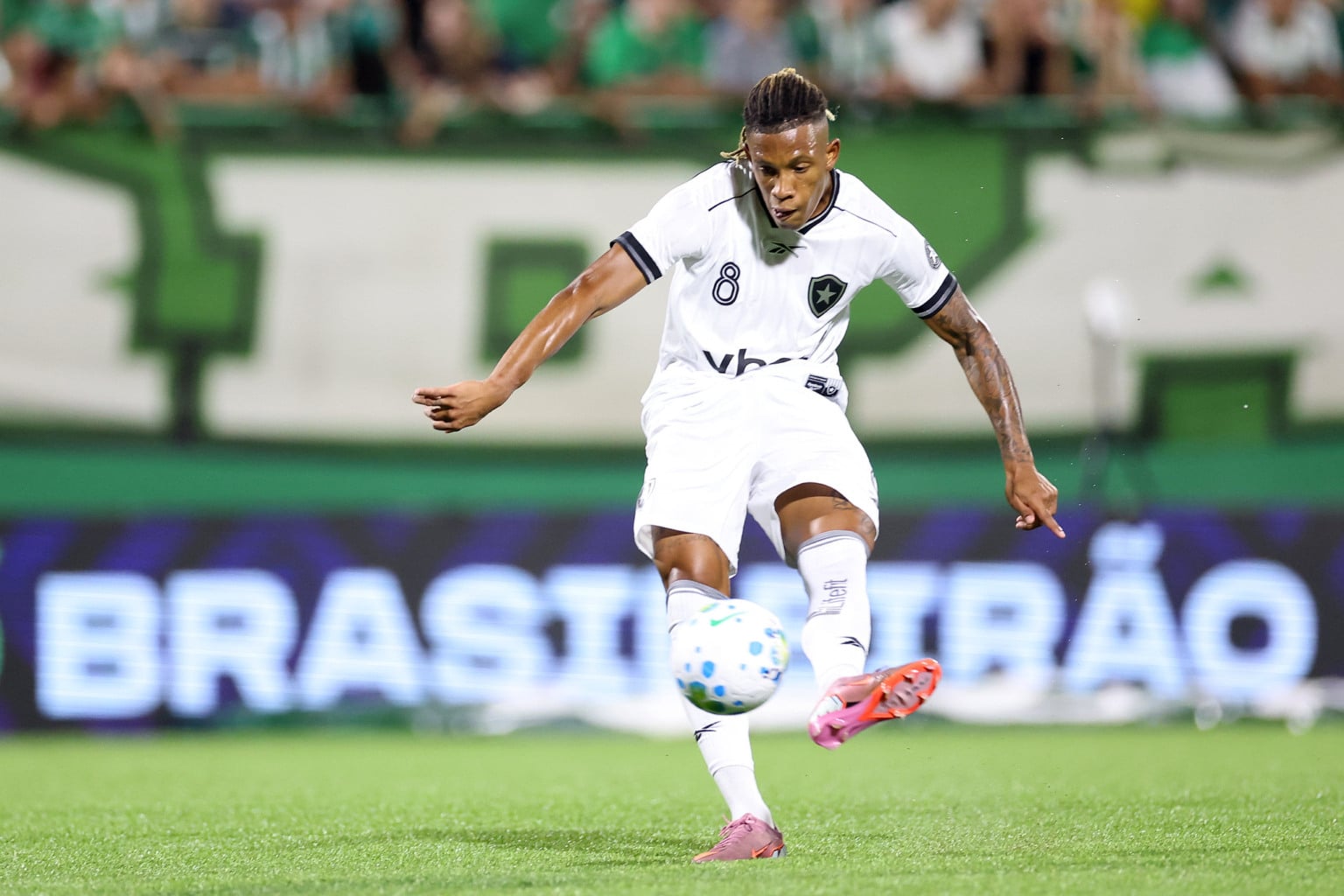 Danilo, alvo do Palmeiras, é afastado do Botafogo - Tribuna de Jundiaí