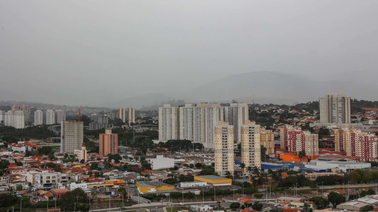 Defesa Civil alerta para risco de ventos fortes