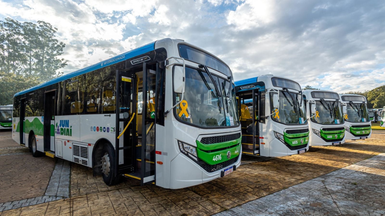 novos onibus jundiai ar condicionado usb tecnologia transporte publico