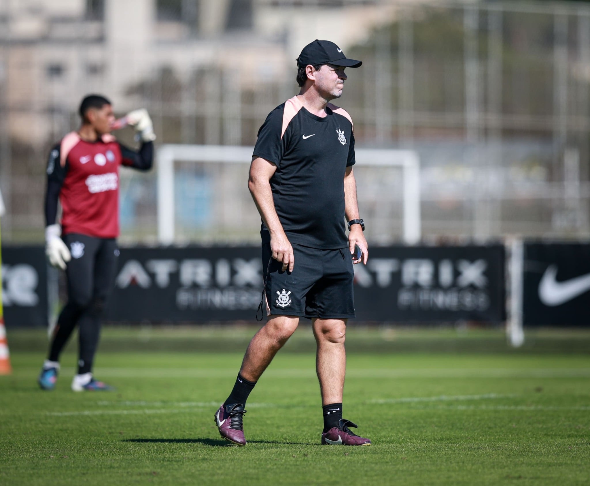 Corinthians intensifica preparação com treino em campo reduzido
