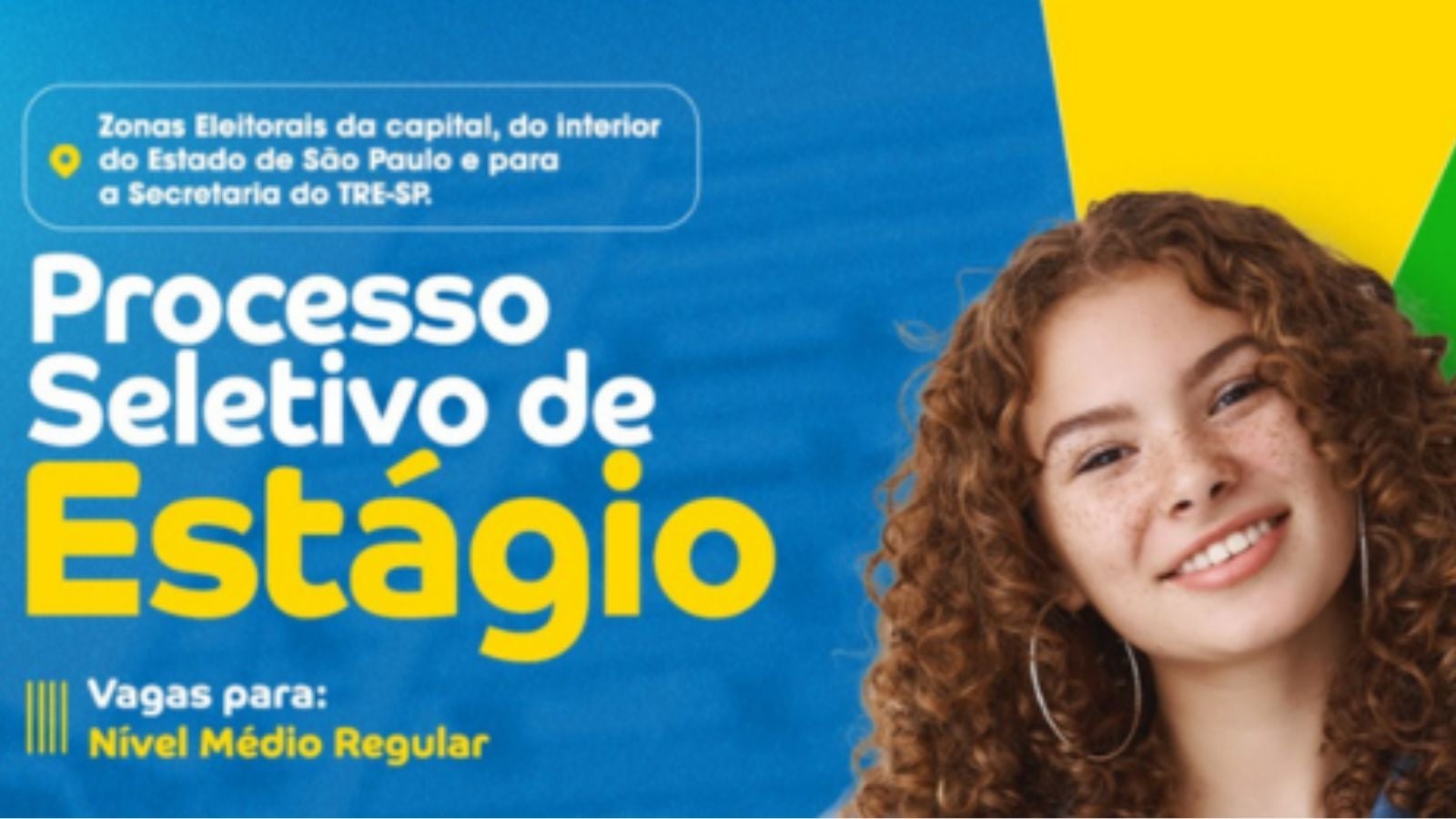 Estudantes em ambiente de trabalho na Justiça Eleitoral